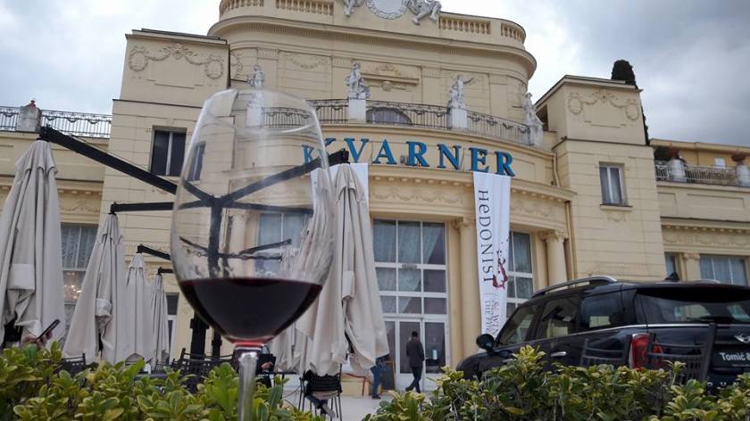 Hedonist &amp; Wine 2